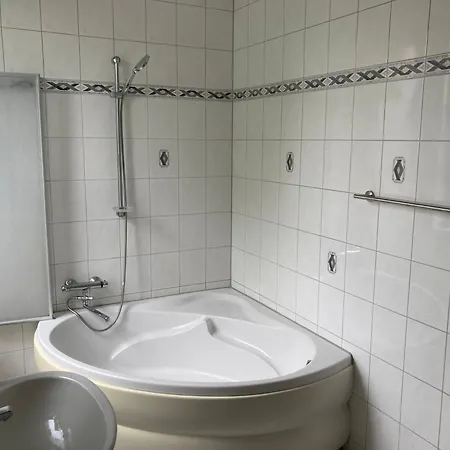 Gaestewohnung Am Stadtpark Apartment